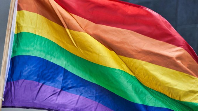 Regenbogenflagge pixabay rainbow-flag-4426296_1280