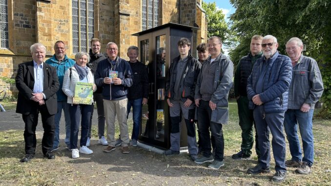 Einweihung Bücherschrank Alter Markt Kopie